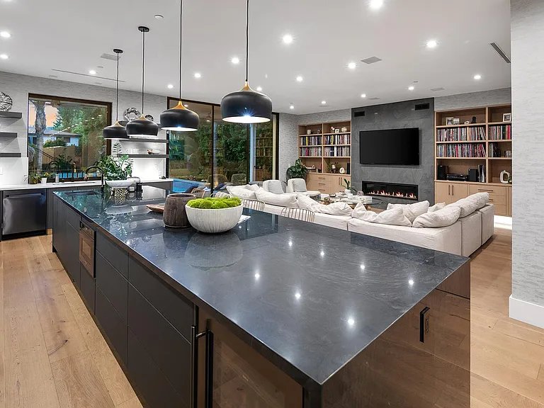 Pacific Green Homes project in Studio City, California