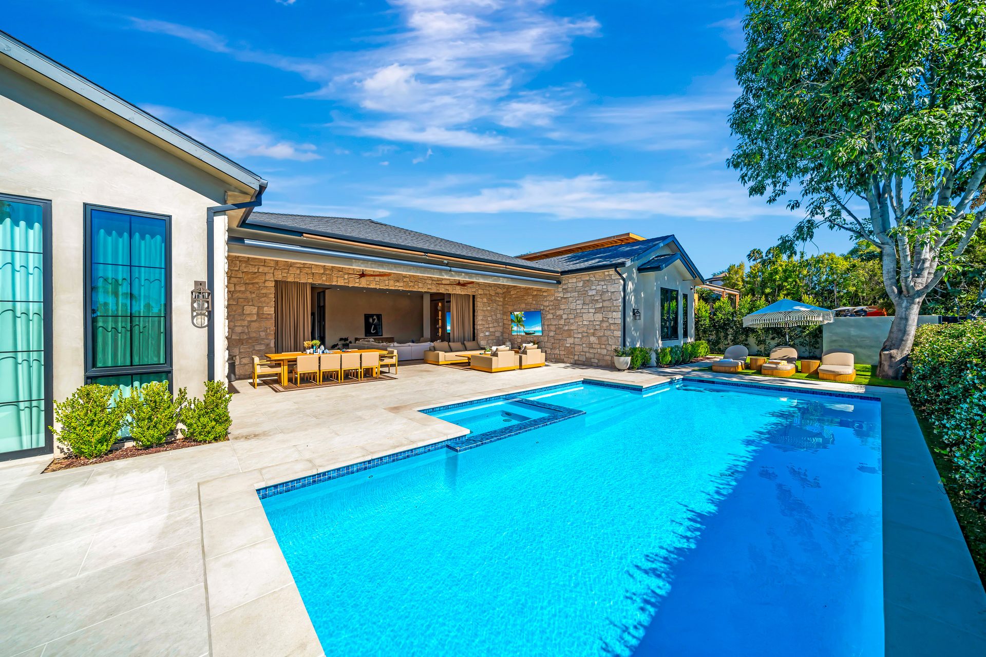 Custom Pools & Spas project by Pacific Green Homes in California